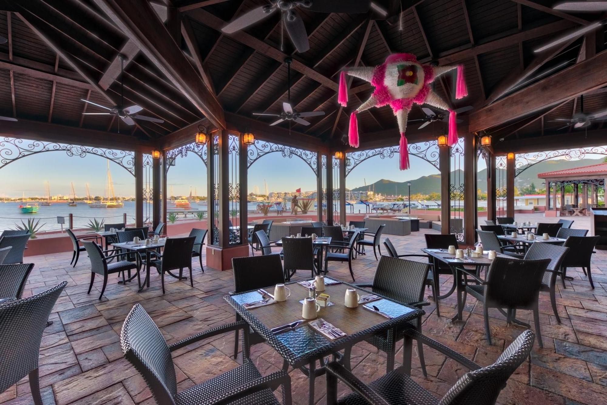 Simpson Bay Resort Marina & Spa Exterior photo The restaurant at the hotel