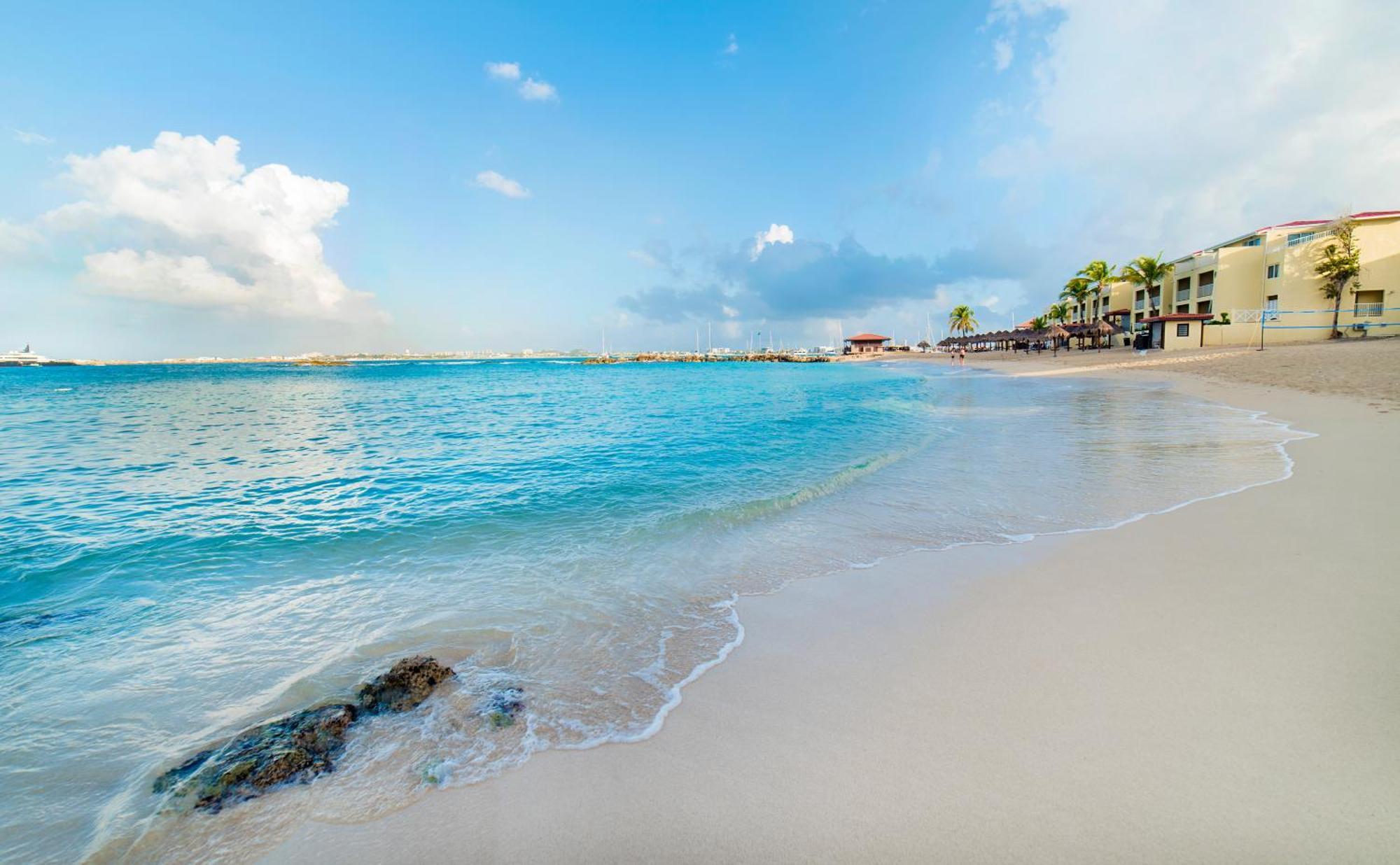 Simpson Bay Resort Marina & Spa Exterior photo Beach in Playa del Carmen