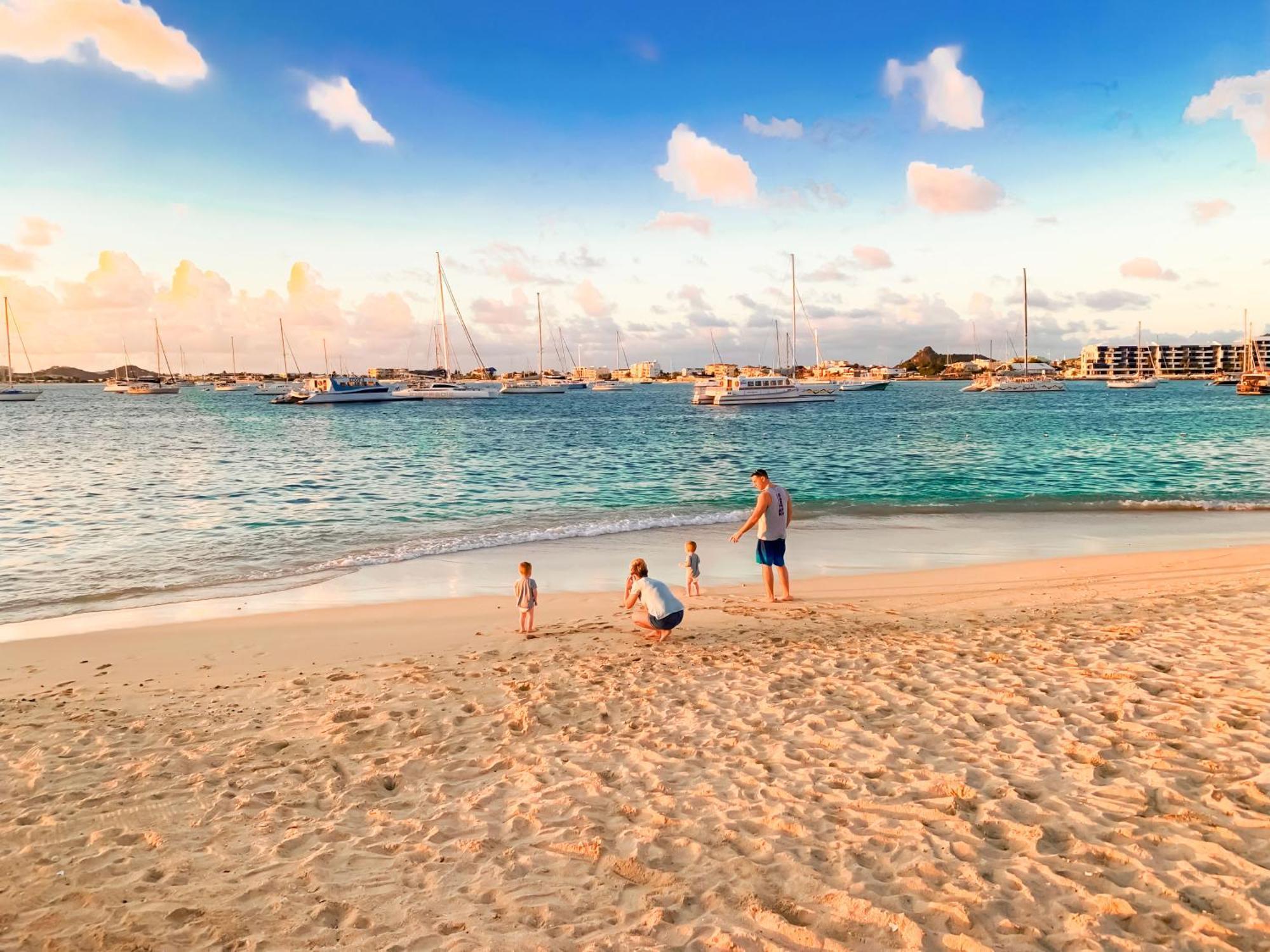 Simpson Bay Resort Marina & Spa Exterior photo A beach in Aruba