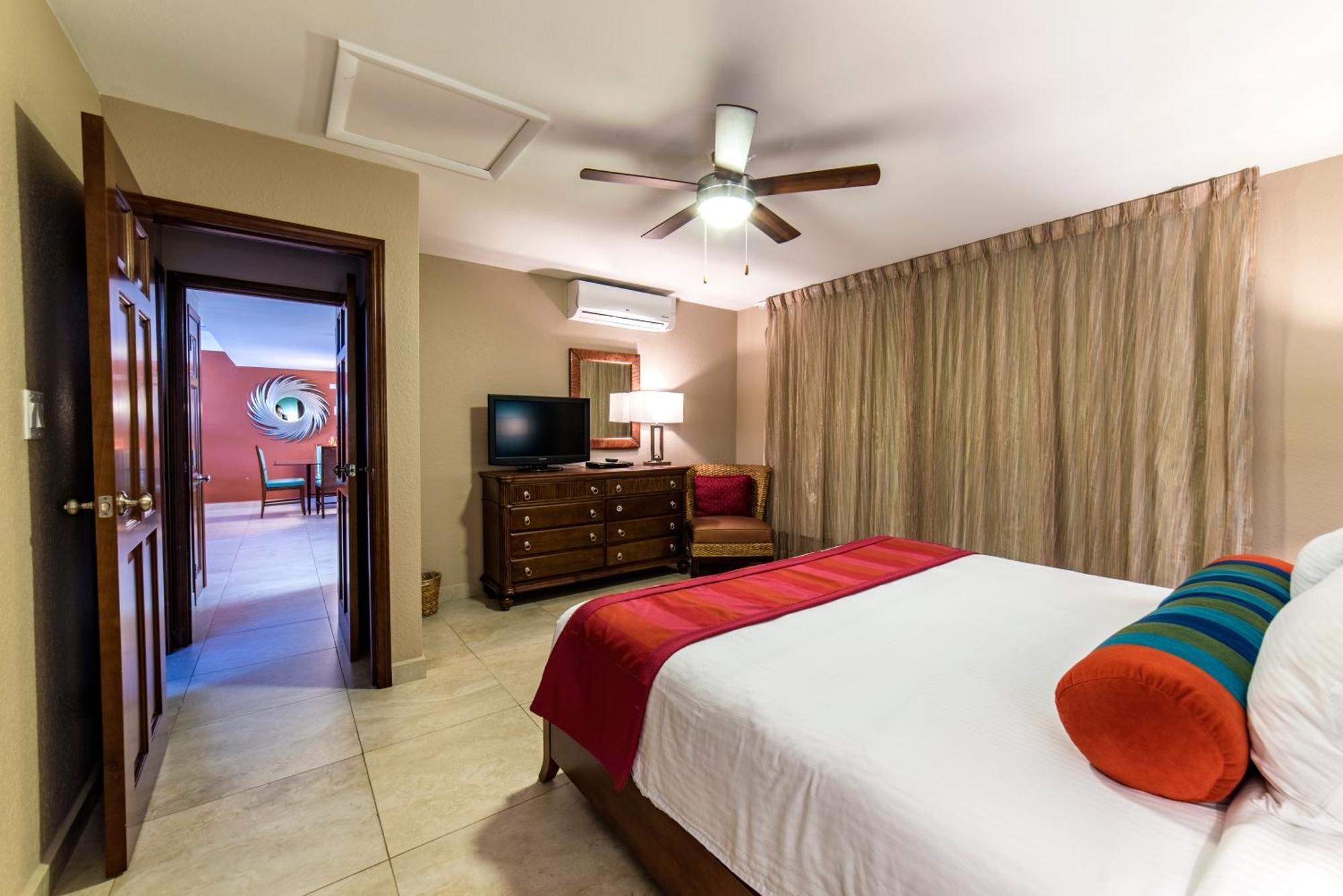 Simpson Bay Resort Marina & Spa Exterior photo A bedroom at the Grand at Moon Palace